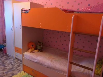 Лот: 4956849. Фото: 1. Очень красивая и удобная Двухъярусная... Комплекты детской мебели