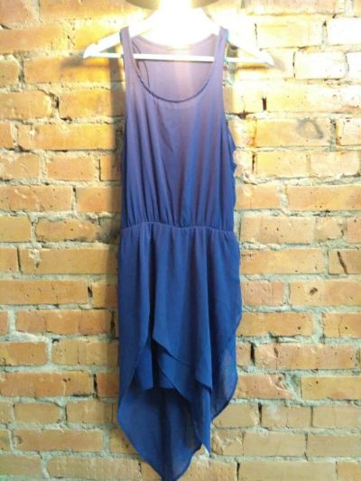 Лот: 9952933. Фото: 1. Синее шифоновое платье Bershka... Платья