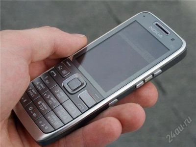 Лот: 1811402. Фото: 1. nokia e52 silver. Смартфоны