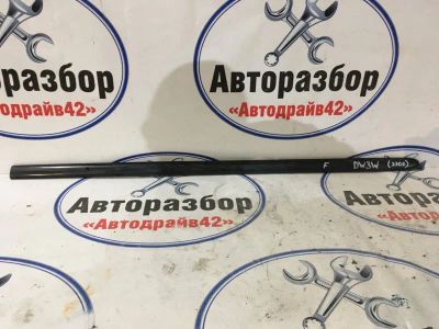 Лот: 21719197. Фото: 1. молдинг двери Mazda Demio DW3W. Двигатель и элементы двигателя