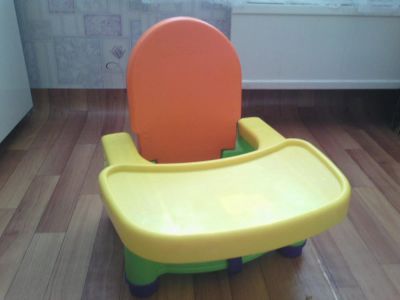 Лот: 4569583. Фото: 1. Стульчик для кормления. Стульчики для кормления