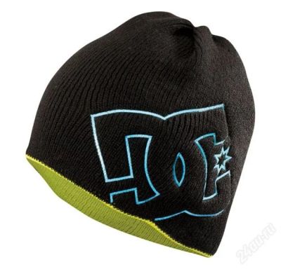 Лот: 1422668. Фото: 1. Шапка двухсторонняя DC shoes. Другое (одежда, обувь, галантерея)