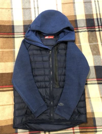 Лот: 16554790. Фото: 1. Куртка nike aeroloft. Торг. Верхняя одежда