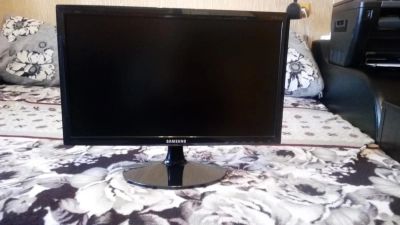 Лот: 6266817. Фото: 1. Led монитор Samsung S19D300NY. ЖК-мониторы