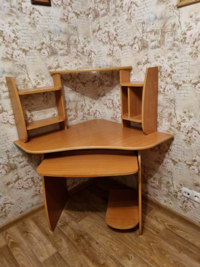 Лот: 19935670. Фото: 1. компьютерный стол. Компьютерные и письменные столы