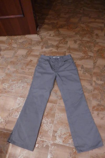 Лот: 7367796. Фото: 1. фирменные серые джинсы MAVI. Брюки, джинсы, шорты