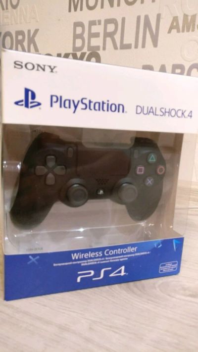 Лот: 9688632. Фото: 1. DualShock 4 v2. Аксессуары для игровых приставок, консолей, геймпады