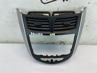 Лот: 24939002. Фото: 1. рамка магнитолы Hyundai Solaris... Двигатель и элементы двигателя
