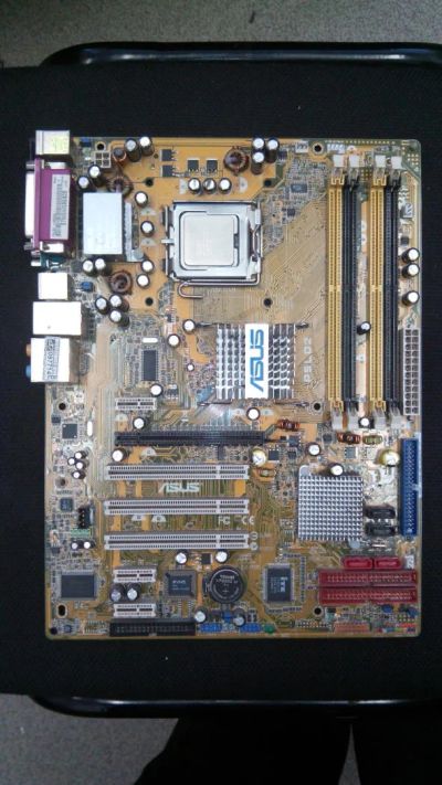 Лот: 6600886. Фото: 1. Материнская плата ASUS P5LD2 775сокет... Материнские платы