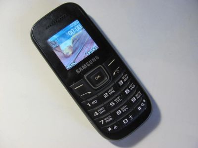Лот: 4583667. Фото: 1. Samsung GT-E1200M полурабочий. Кнопочные мобильные телефоны