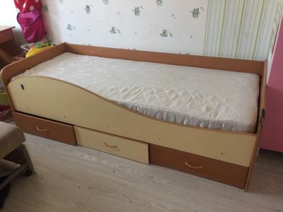 Лот: 14021560. Фото: 1. кровать с выдвижными ящиками. Кровати