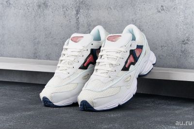 Лот: 12686188. Фото: 1. Кроссовки Adidas Ozweego 2 x Raf... Кеды, кроссовки, слипоны