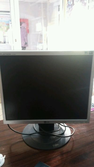 Лот: 9020917. Фото: 1. Манитор LG flatron l1750u. ЖК-мониторы
