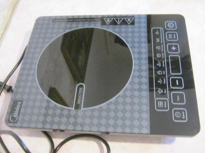 Лот: 25107483. Фото: 1. Плитка индукционная Midea MC IN2201. Плиты, духовые шкафы, варочные поверхности