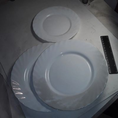 Лот: 19531127. Фото: 1. три тарелки luminarc не мыты. Тарелки, блюда, салатники