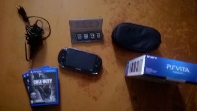 Лот: 6788144. Фото: 1. сегодня отдам за 5500 PS VITA... Игровые приставки, консоли