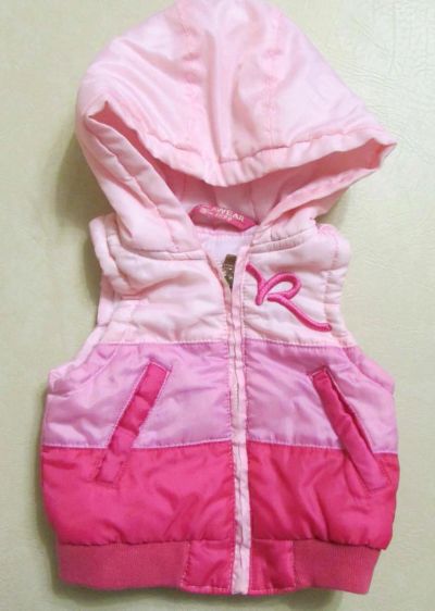Лот: 6174185. Фото: 1. Теплая жилетка на синтепоне Rocawear... Верхняя одежда