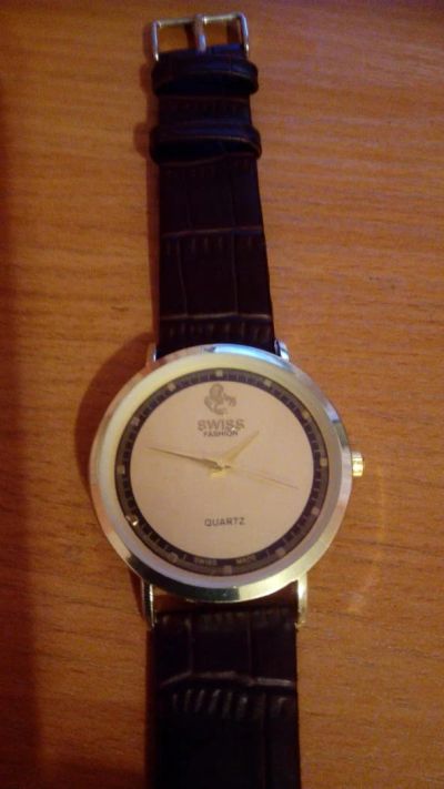 Лот: 7044911. Фото: 1. часы SWISS fashion. Другие наручные часы
