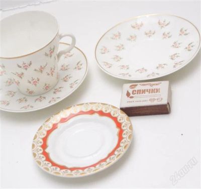 Лот: 2374871. Фото: 1. Кофейная чашка и 2 блюдца. Кружки, стаканы, бокалы