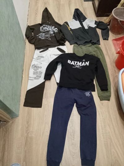 Лот: 25019049. Фото: 1. Большой пакет вещей для мальчика... Футболки, поло, топы, лонгсливы