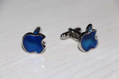 Лот: 4862969. Фото: 1. Стильные запонки. Apple. Арт... Другое (сувениры, подарки)