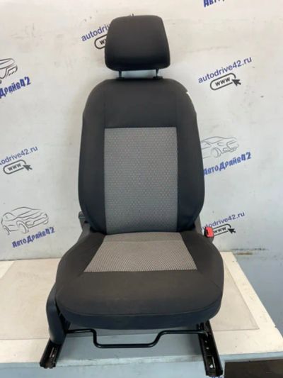 Лот: 22459679. Фото: 1. сиденье Volkswagen Polo 612. Другое (автозапчасти)