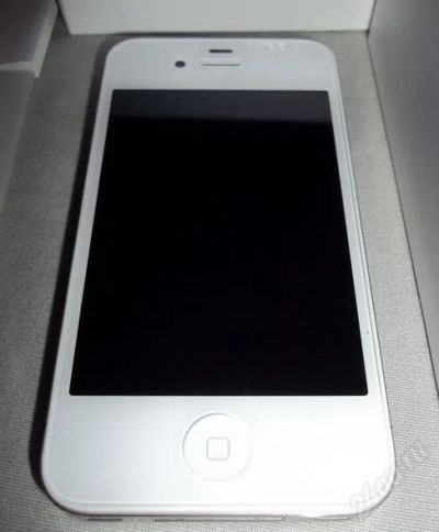 Лот: 1524609. Фото: 1. Apple iPhone 4 16gb White, Работает... Смартфоны