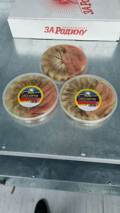 Лот: 20770616. Фото: 1. Ассорти горбуша+сельдь(0,170). Икра, рыба, морепродукты