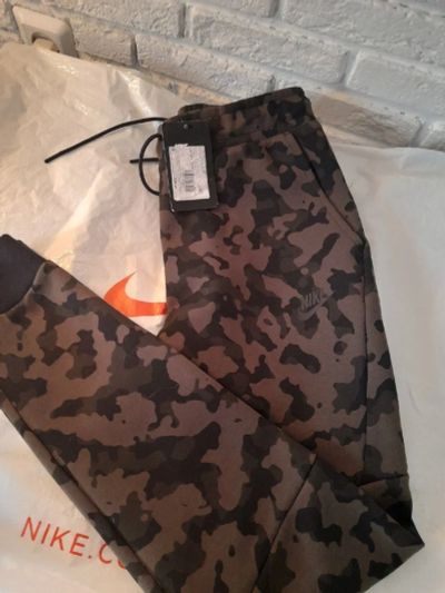 Лот: 17267909. Фото: 1. штаны брюки nike Tech Fleece оригинал. Брюки, джинсы, шорты