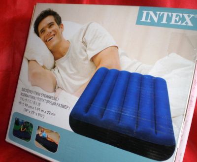 Лот: 4187970. Фото: 1. Кровать надувная "полуторка" 99... Спальные мешки, надувные кровати, коврики туристические