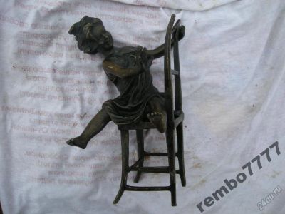 Лот: 5821541. Фото: 1. девочка на стуле.бронза.модерн... Скульптуры