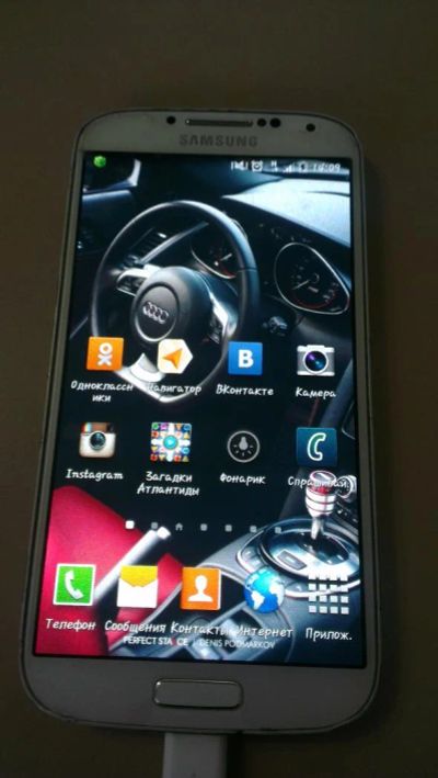 Лот: 4494330. Фото: 1. Samsung galaxy s4 Gt-I9500. Смартфоны