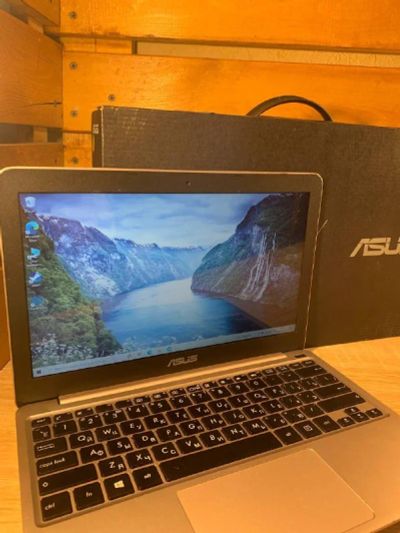 Лот: 18388151. Фото: 1. Ноутбук asus X205T 4ядра/2гб/SSD. Ноутбуки