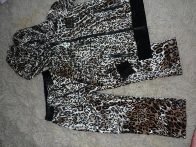 Лот: 4007850. Фото: 1. модный костюм Dolce&gabbana размер... Костюмы, пиджаки, комбинезоны