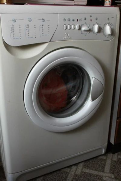 Лот: 3217399. Фото: 1. Стиральная Машина Indesit в Дивногорске. Стиральные машины