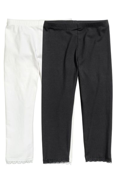 Лот: 11960120. Фото: 1. 2 пары легинсов H&M, длина 3/4... Спортивная одежда