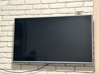 Лот: 22049863. Фото: 1. Телевизор LG. Телевизоры