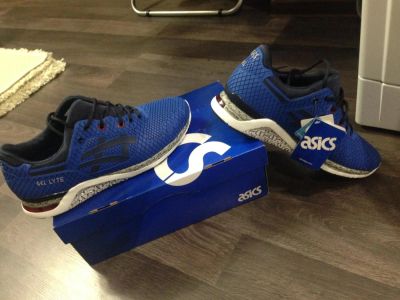 Лот: 6813429. Фото: 1. Новые оригинальные кроссовки Asics... Кеды, кроссовки, слипоны
