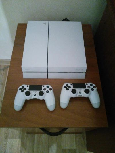 Лот: 8998167. Фото: 1. Sony PlayStation 4 White 500Gb. Игровые приставки, консоли