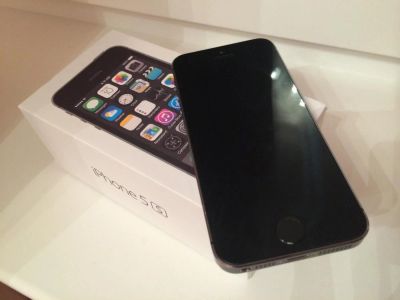 Лот: 4752782. Фото: 1. IPhone 5S 64 GB : LTE : Space... Смартфоны