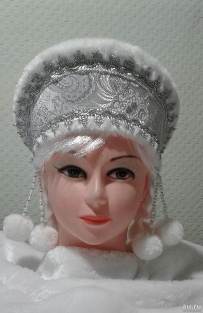 Лот: 16717283. Фото: 1. Корона Снегурочки малая с мехом. Детские карнавальные, праздничные костюмы