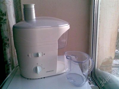 Лот: 223461. Фото: 1. Соковыжималка KENWOOD JE550 (б... Кухонная