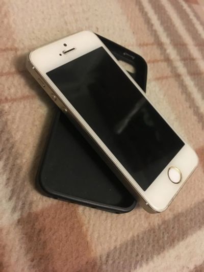 Лот: 11301921. Фото: 1. iPhone 5s 16gb. Смартфоны