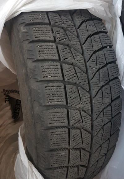 Лот: 8248808. Фото: 1. Резина зимняя R15 Bridgestone. Шины