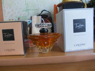Лот: 4418181. Фото: 1. Tresor Lancome EDP 30мл Франция... Женская парфюмерия