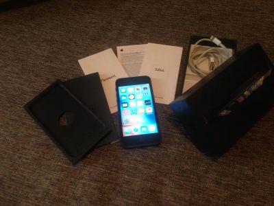 Лот: 6316017. Фото: 1. iPhone 5 16Gb Black. Смартфоны