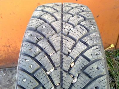 Лот: 2226578. Фото: 1. Goodrich 175/70 r13. Шины