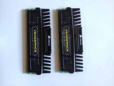 Лот: 12198069. Фото: 1. Corsair Vengeance 8GB (2x4GB... Оперативная память