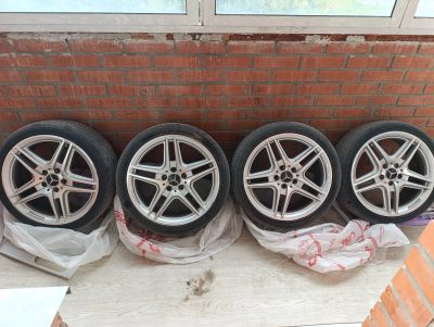 Лот: 24312973. Фото: 1. Колеса R18 AMG Mercedes-Benz разноширокие. Шины