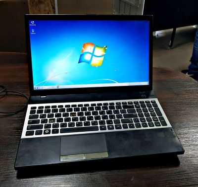 Лот: 11946678. Фото: 1. Ноутбук Samsung Np305v5ad 4 ядра... Ноутбуки
